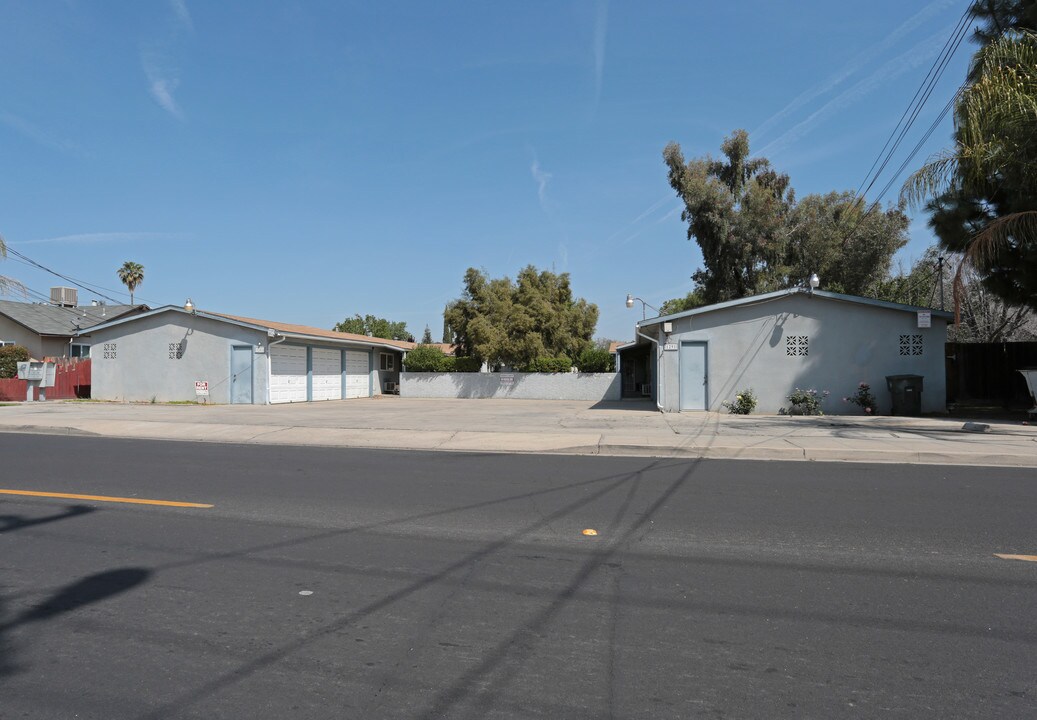 1281-1291 Jefferson Ave in Clovis, CA - Building Photo