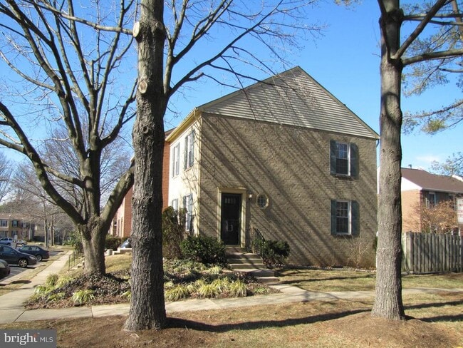 10332 Granite Creek Ln in Oakton, VA - Building Photo - Building Photo