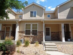 9758 Laredo St. in Commerce City, CO - Building Photo - Building Photo