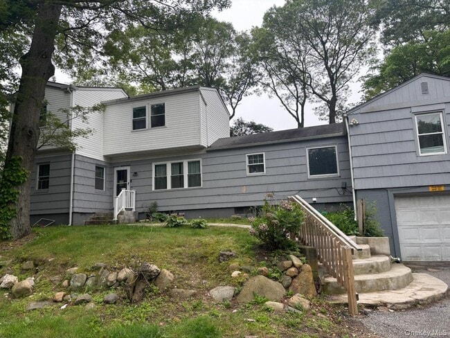 property at 2 Barbara Ln