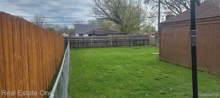 25364 Blair St in Roseville, MI - Building Photo - Building Photo