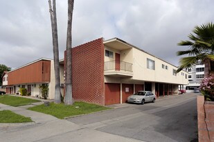 14927 Gagely Dr Apartments