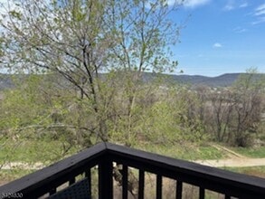 5 Arapahoe Dr in Vernon, NJ - Building Photo - Building Photo