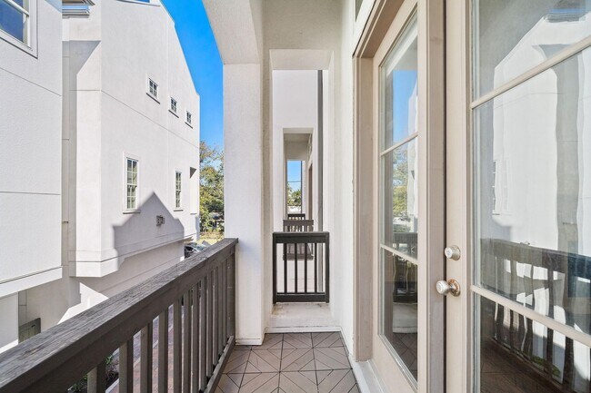 property at 1048 W 21st St