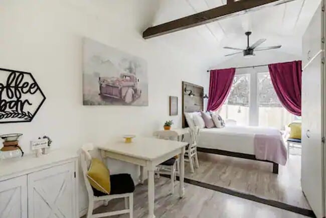 509 High Dr, Unit #1 in Spring Branch, TX - Foto de edificio - Building Photo