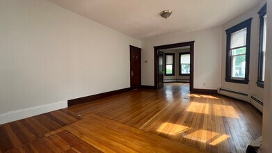 44 Sunset Rd, Unit 1 in Somerville, MA - Building Photo - Building Photo