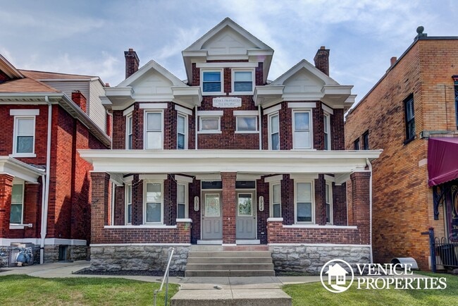 property at 1984 Summit St