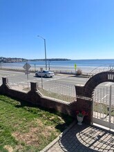 77 Lynn Shore Dr in Lynn, MA - Building Photo - Building Photo