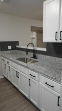 5928 Elmwood Ave in Kansas City, MO - Building Photo - Building Photo