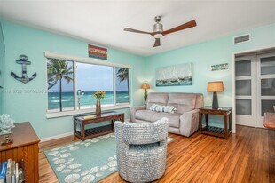 3400 N Surf Rd in Hollywood, FL - Building Photo