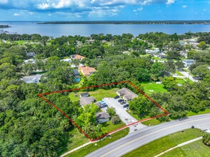 210 Saint Petersburg Dr E in Oldsmar, FL - Building Photo - Building Photo