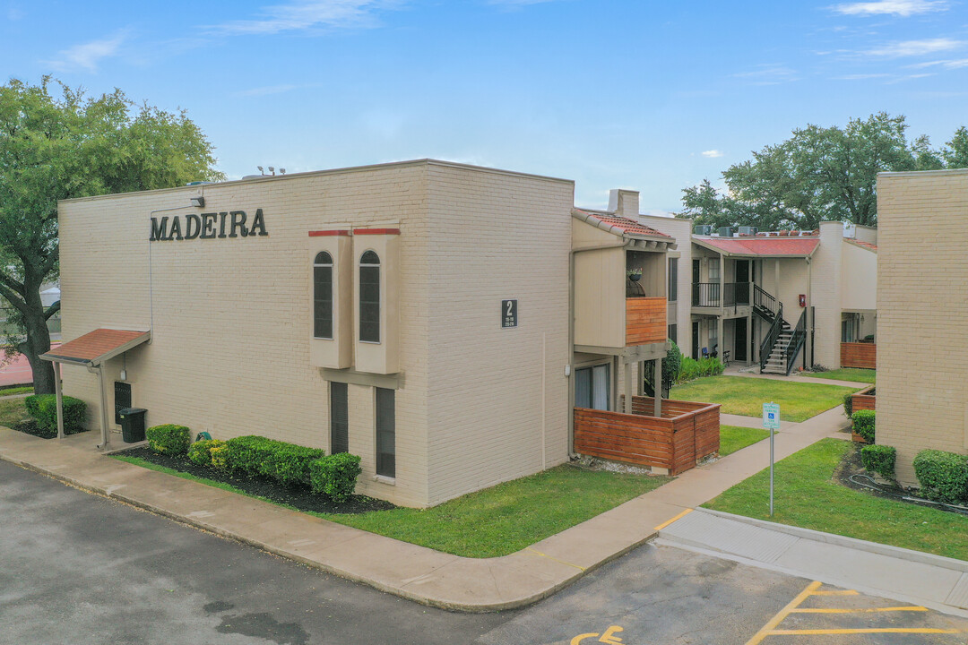 Madeira Apartments in Waco, TX - Foto de edificio