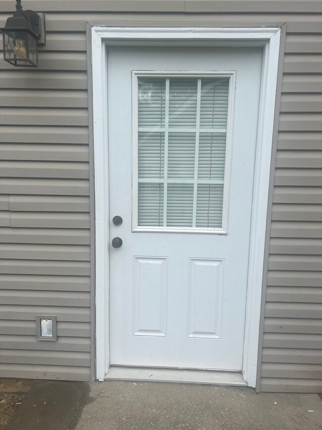 24498 Tupelo Ln, Unit A in St. Robert, MO - Building Photo - Building Photo