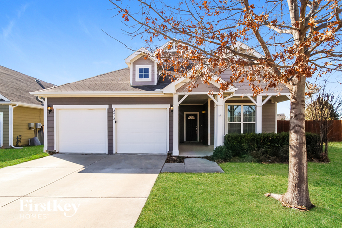 2012 Windsor Farms Dr in Denton, TX - Building Photo