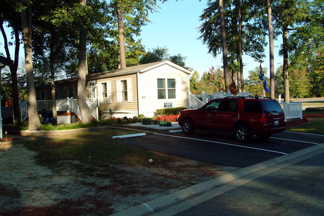 Sedgefield in Ashland, VA - Building Photo