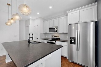 800 S Welch St in Denton, TX - Building Photo - Building Photo