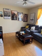 632 Meyer Ln, Unit C in Redondo Beach, CA - Building Photo - Building Photo