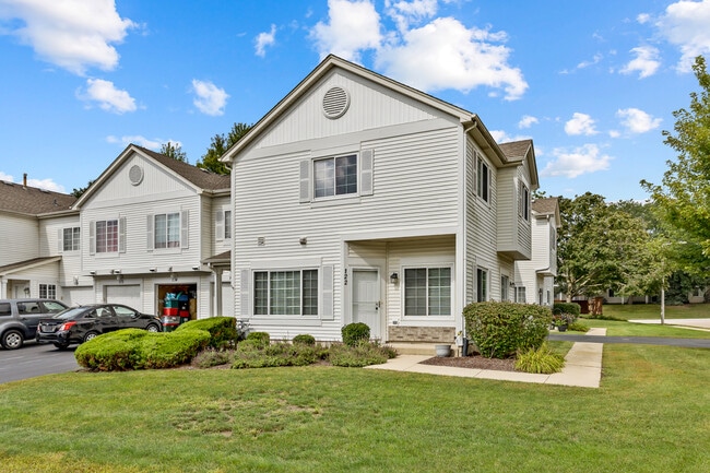 property at 122 Creston Cir