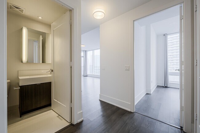 10-5410 York St in Toronto, ON - Building Photo - Building Photo