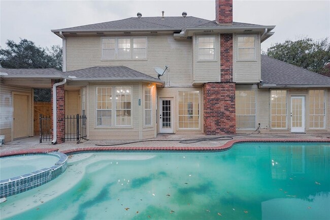 17527 Sandy Cliffs Dr in Houston, TX - Building Photo - Building Photo