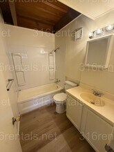 3111 E Glen Oaks Dr in Wichita, KS - Building Photo - Building Photo