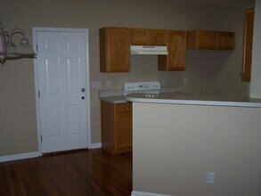 1821 Silver Cloud Ln in Knoxville, TN - Foto de edificio - Building Photo