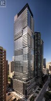 55 Charles St E in Toronto, ON - Building Photo