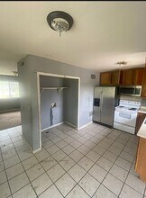 2157 Preuss Rd, Unit B in Colorado Springs, CO - Building Photo - Building Photo