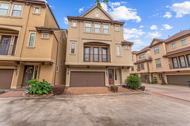 5502 Lunia Ln in Houston, TX - Foto de edificio - Building Photo