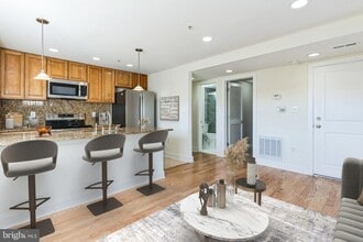 1300 Belmont St NW in Washington, DC - Building Photo - Building Photo