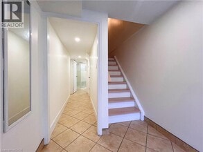 223 Pioneer Dr in Kitchener, ON - Building Photo - Building Photo