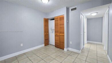 7210 NW 179th St in Hialeah, FL - Building Photo - Building Photo