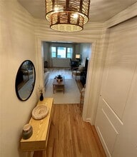 143 Laurel Ave in Northport, NY - Foto de edificio - Building Photo