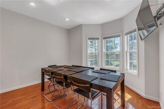 1200 Half Moon Bay Dr in Croton-on-Hudson, NY - Building Photo - Building Photo
