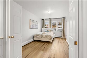 36 E 47th St, Unit apt 1 in Bayonne, NJ - Building Photo - Building Photo