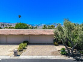 5 Stanford Dr in Rancho Mirage, CA - Building Photo