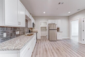 2906 Berry Rd-Unit -2 in Houston, TX - Building Photo - Building Photo