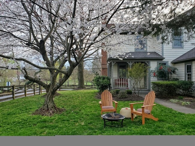 property at 334 Loudoun St SW