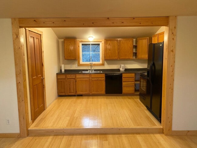 102 S O St in Livingston, MT - Building Photo - Building Photo