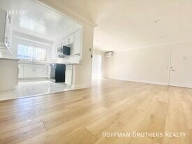 12410 Chandler Blvd, Unit 21 in Los Angeles, CA - Building Photo