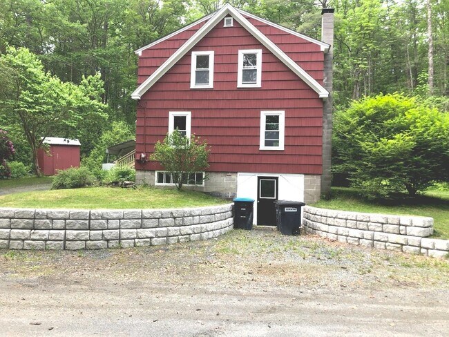 39 Gibson Rd in Hanover, NH - Building Photo - Building Photo