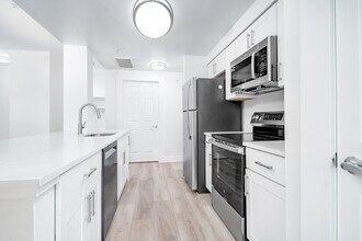 The Villages at Lost Creek in San Antonio, TX - Building Photo - Building Photo