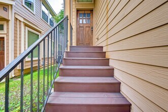 50 Cheswood Manor Drive in The Woodlands, TX - Building Photo - Building Photo