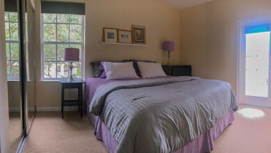 125 Danforth Dr, Unit 1 in Jupiter, FL - Foto de edificio - Building Photo