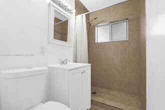 1960 SW 41st Ave-Unit -2 in Fort Lauderdale, FL - Foto de edificio - Building Photo