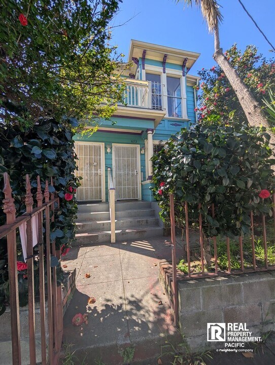 673 33rd St in Oakland, CA - Building Photo