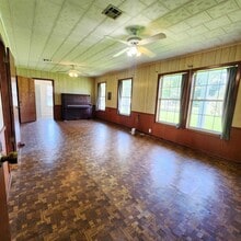 1031 W Verdine St in Sulphur, LA - Building Photo - Building Photo
