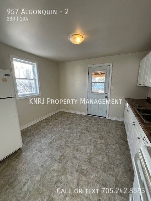957 Algonquin Ave in North Bay, ON - Building Photo - Building Photo