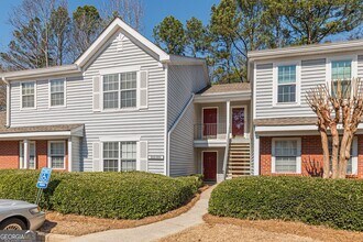 6034 Coventry Cir in Alpharetta, GA - Building Photo - Building Photo