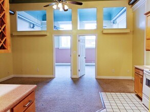 Redmen - Residential in Bloomington, IN - Foto de edificio - Building Photo